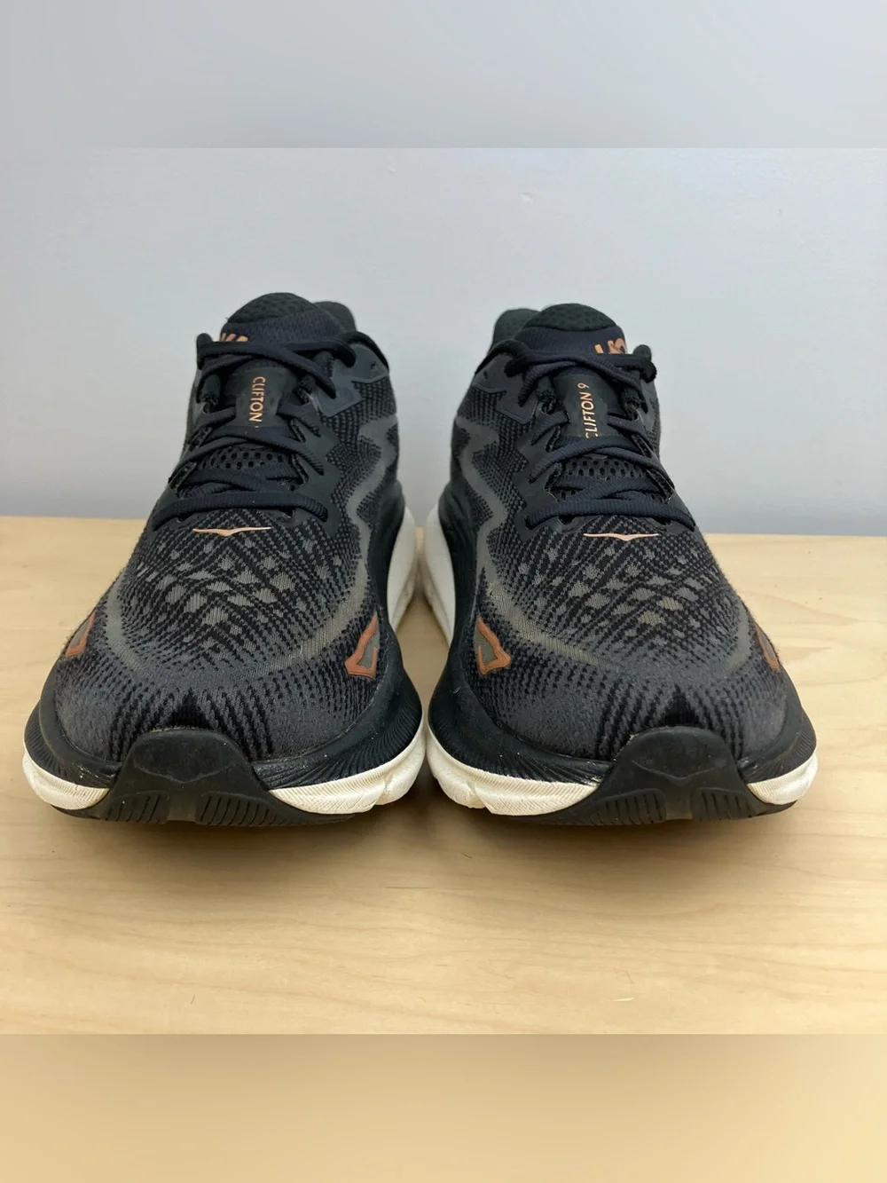 Hoka One One Women’s Size 10.0 B Clifton 9 Black Rose Gold Athletic Running Shoe